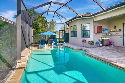 11527 Meadowrun Circle N, House other with 3 bedrooms, 2 bathrooms and null parking in Fort Myers FL | Image 3