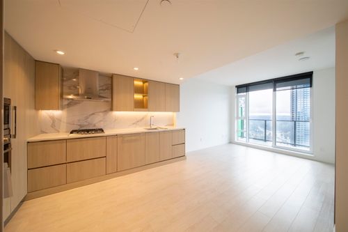 2301-9887 Whalley Blvd, Surrey, BC, V3T0P4 | Card Image