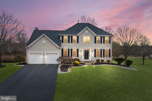 105 Compton Cir, ROBBINSVILLE, NJ, 08691-3060 | Card Image