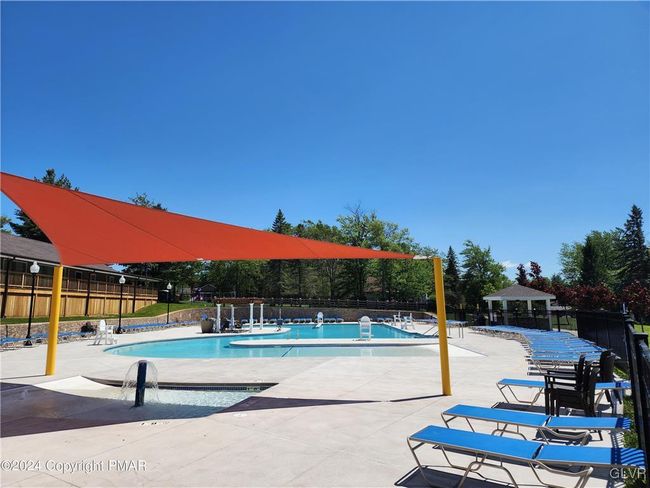 488 Country Place Dr, House other with 2 bedrooms, 1 bathrooms and null parking in Coolbaugh Twp PA | Image 29