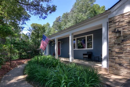 3622 Golf Rd, Eau Claire, WI, 54701-8018 | Card Image