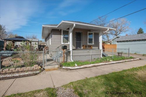 810 Maxwell Ave, Cheyenne, WY, 82007-1553 | Card Image