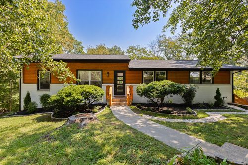 1012 Rodney Dr, Nashville, TN, 37205-1018 | Card Image