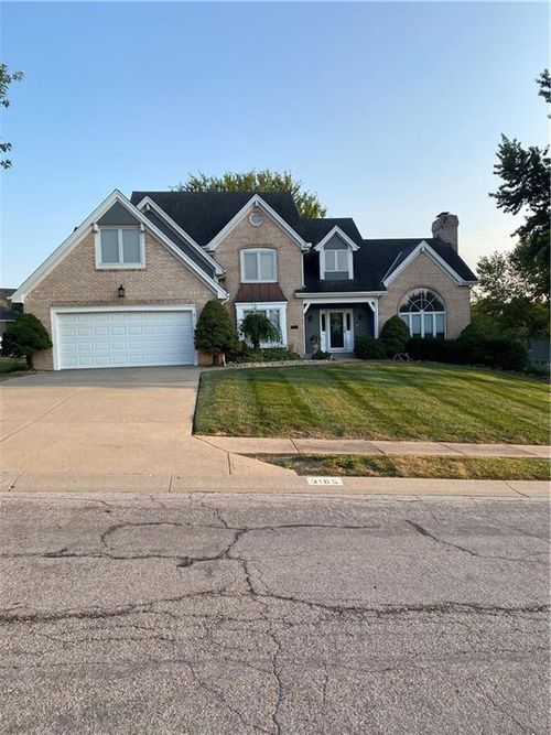 3105 Ne 70th St, Gladstone, MO, 64119-5217 | Card Image