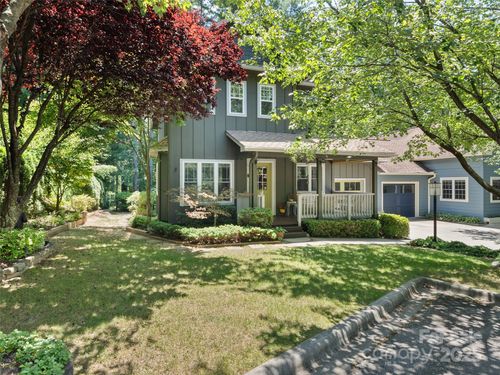 17 Sapling Ln, Waynesville, NC, 28786-7066 | Card Image