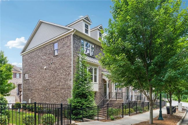 4012 Townsend Ln, Townhouse with 3 bedrooms, 4 bathrooms and null parking in Dunwoody GA | Image 4