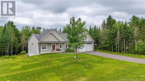 66 Freedom St, Killarney Road, NB, E3G0Y1 | Card Image