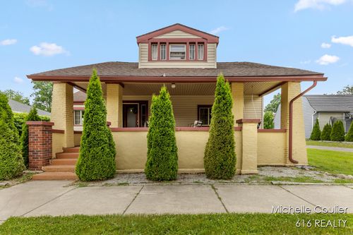 626 Academy St, Portland, MI, 48875-1416 | Card Image