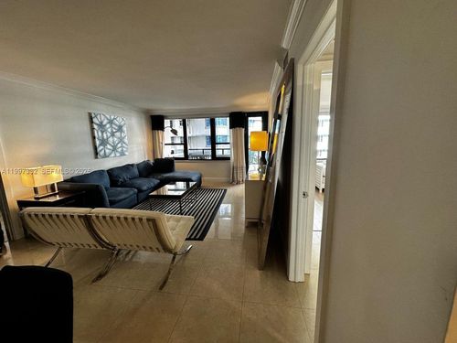 614-5225 Collins Ave, Miami Beach, FL, 33140-2570 | Card Image
