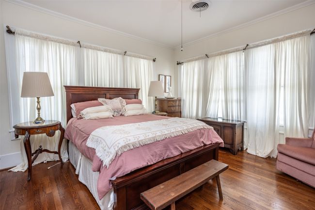 1118 S Lindsay St, House other with 3 bedrooms, 3 bathrooms and null parking in Gainesville TX | Image 34