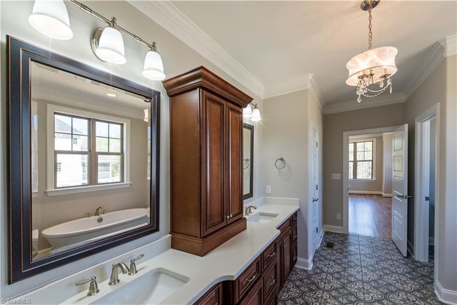Photo similar to home being built. | Image 33