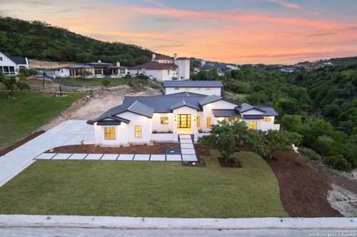 10606 Kendall Cyn, San Antonio, TX, 78255-3627 | Card Image