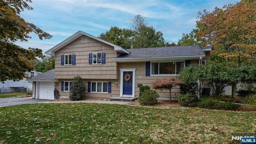 21 Cardinal Dr, Oakland, NJ, 07436-3910 | Card Image