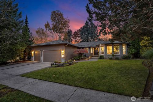 17208 Se 36th St, Vancouver, WA, 98683-9464 | Card Image