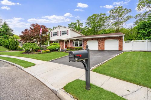 79 Birch St, Lake Grove, NY, 11755-2755 | Card Image