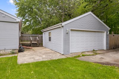 702 Oriole Trail, House other with 2 bedrooms, 1 bathrooms and 2 parking in Mchenry IL | Image 3