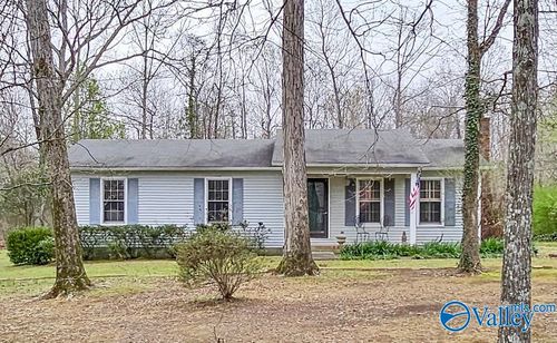 16442 Blackburn Ln, Athens, AL, 35611-7504 | Card Image