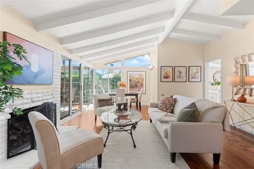 11218 Orion Ave, San Fernando, CA, 91345-1341 | Card Image