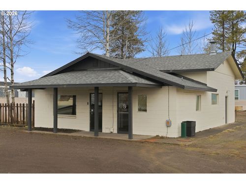 16440 Finley Butte Rd, La Pine, OR, 97739-8865 | Card Image