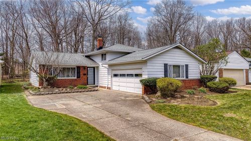 6516 Glenallen Ave, Solon, OH, 44139-4065 | Card Image