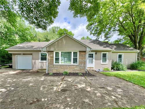 5026 Lockwood Blvd, Youngstown, OH, 44511-3750 | Card Image