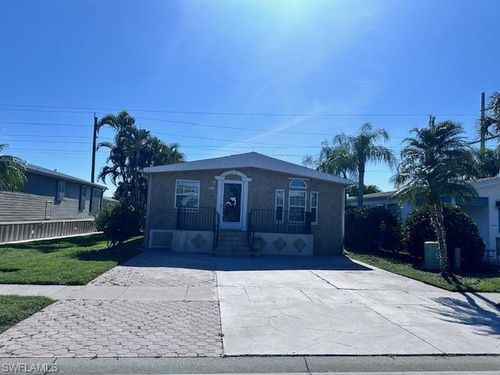 1105 Silver Lakes Blvd, NAPLES, FL, 34114-9336 | Card Image