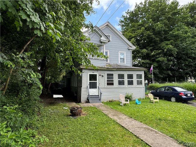 212 Barrett Street, House other with 4 bedrooms, 1 bathrooms and null parking in Syracuse NY | Image 2