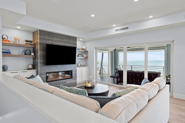 254-W-Seaview-Circle-2024-living-room | Image 20
