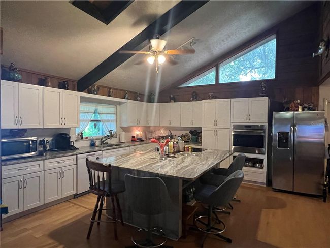 15222 Lost Lake Ln, House other with 8 bedrooms, 4 bathrooms and null parking in LITHIA FL | Image 12