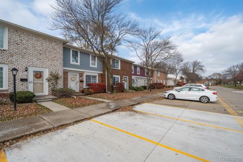 24533 Seaton Circuit E, Warren, MI, 48091-1679 | Card Image