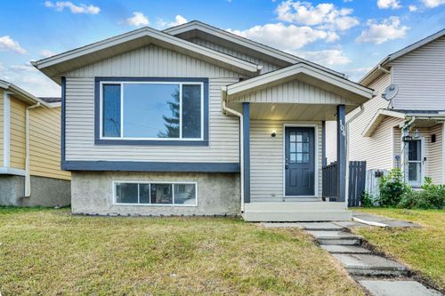 104 Castlegreen Close Ne, Calgary, AB, T3J1Y6 | Card Image