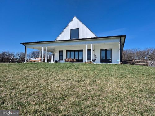 330 Majestic Ln, CHARLES TOWN, WV, 25414-4347 | Card Image