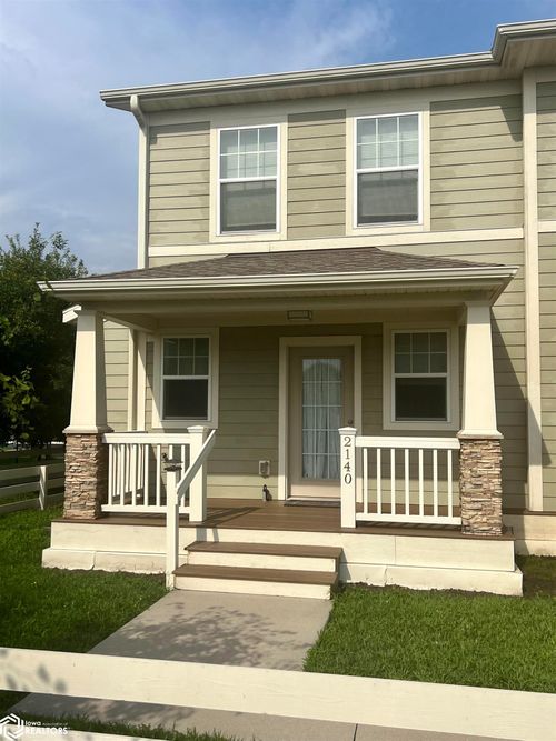 2140 Diamond Ln, Fairfield, IA, 52556-8611 | Card Image