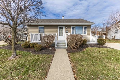 818 Flintridge Dr, Fairborn, OH, 45324-4424 | Card Image