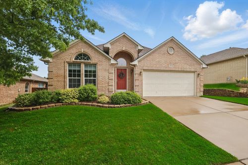 4833 Heber Springs Trl, Fort Worth, TX, 76244-5901 | Card Image