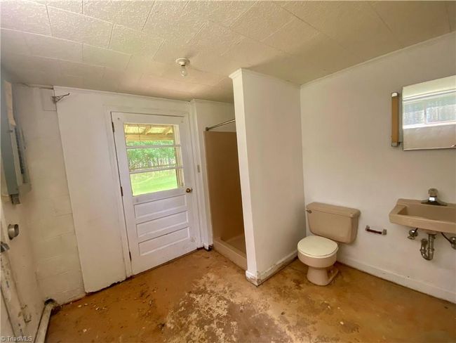 1024 Lone Hickory Rd, House other with 3 bedrooms, 3 bathrooms and null parking in Yadkinville NC | Image 25