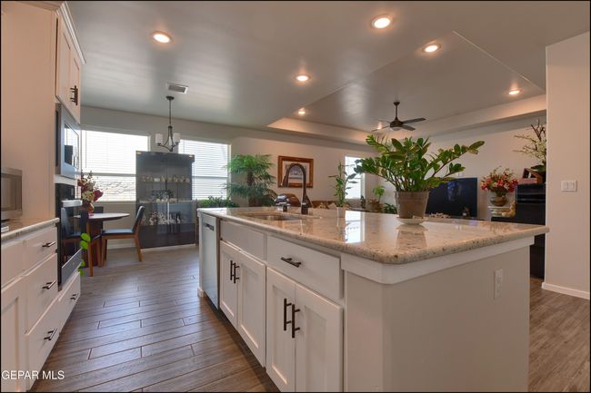 KITCHEN | Image 9