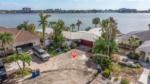 11050 7th Street E, TREASURE ISLAND, FL, 33706 | Card Image