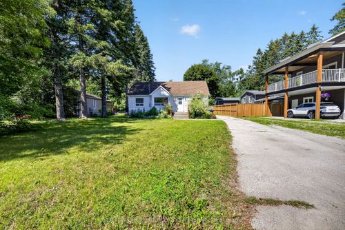 2082 Lilac Dr, Innisfil, ON, L9S1Z1 | Card Image