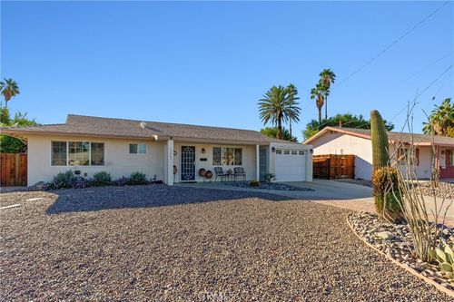 42585 Iowa St, Palm Desert, CA, 92211-7944 | Card Image