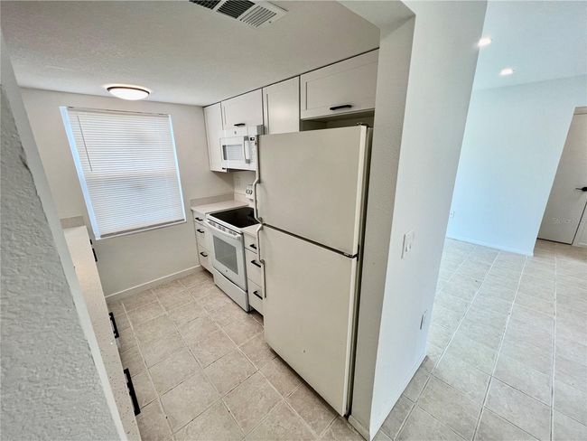 B101 - 146 Boundary Blvd, Condo with 2 bedrooms, 2 bathrooms and null parking in Rotonda West FL | Image 6