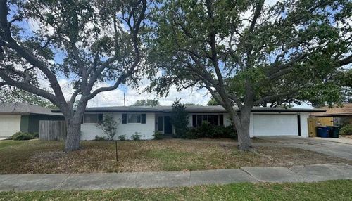 426 Pennington Dr, Corpus Christi, TX, 78412-2349 | Card Image