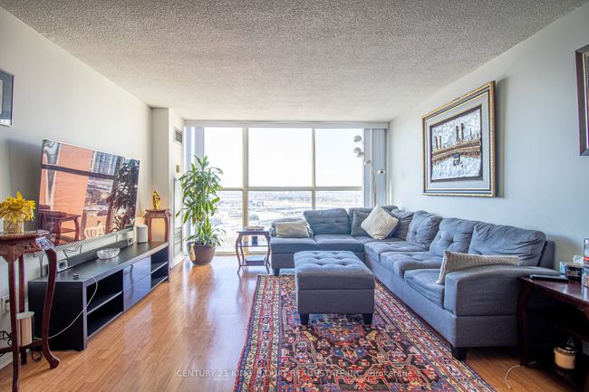 1911 - 4185 Shipp Dr, Condo with 2 bedrooms, 2 bathrooms and null parking in Mississauga ON | Image 8