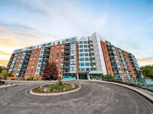 611-30 Blue Springs Dr, Waterloo, ON, N2J4T2 | Card Image