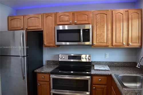 apt-211-8590 Sunrise Lakes Blvd, Sunrise, FL, 33322-1471 | Card Image