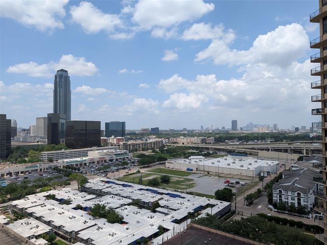 UNIT-1809 - 3505 Sage Rd, Condo with 2 bedrooms, 2 bathrooms and 1 parking in Houston TX | Image 7