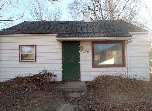 5242 N 29th St, Milwaukee, WI, 53209-4813 | Card Image