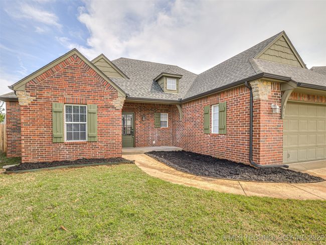 311 E 126 Th St S, House other with 3 bedrooms, 2 bathrooms and null parking in Jenks OK | Image 5