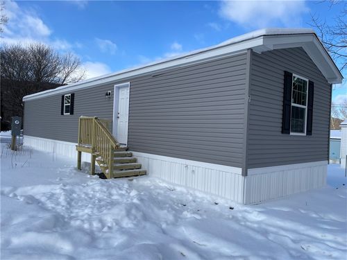 7 Flamingo Dr, Moravia, NY, 13118-3511 | Card Image