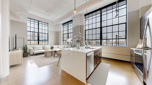 apt-217-1010 S 7th St, Minneapolis, MN, 55415-7545 | Card Image